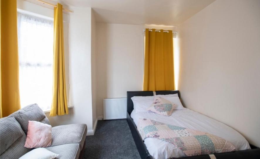 Brooklyn Place Appartamento Leeds  Esterno foto